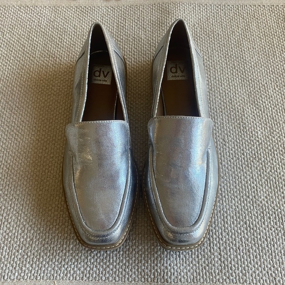 NWOT Dolce Vita Fran Loafer Silver Faux Leather Two-Toned Square Toe Sz 10M - Picture 2 of 5